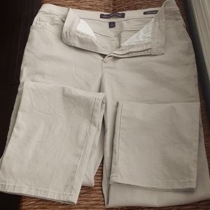 Gloria Vanderbilt jeans size 12
